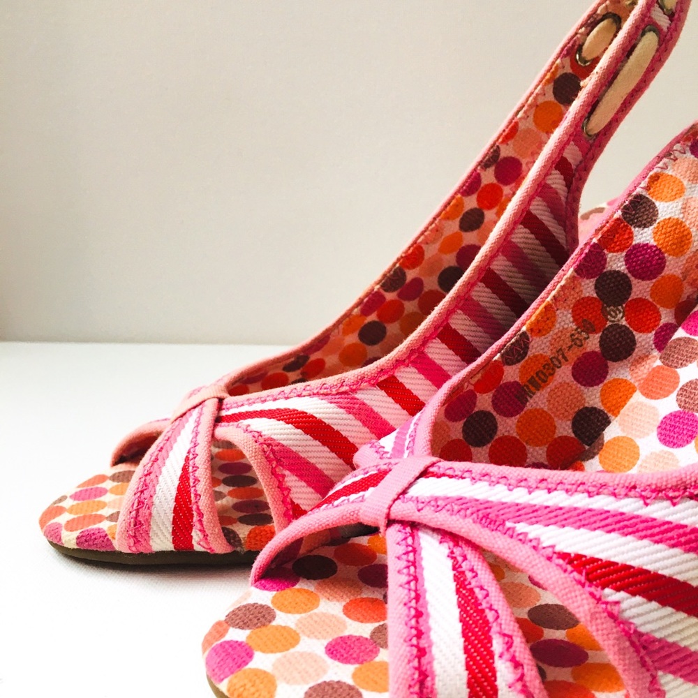 Not Rated Canvas “ Stripe out” wedge